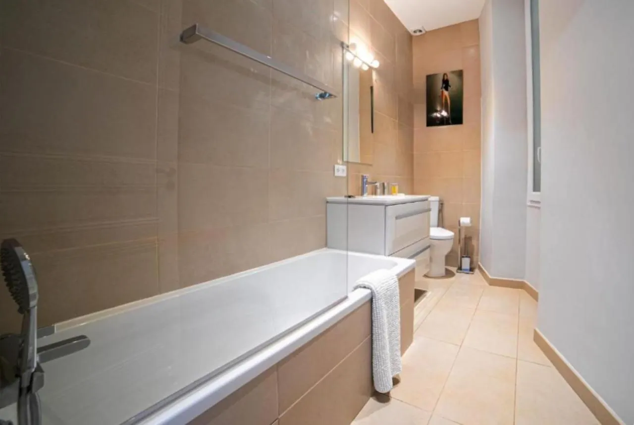 Apartment Superbe 120M2 Au Suquet - Property With Style Cannes France